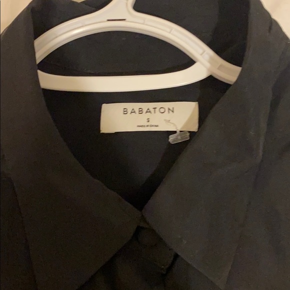 ARITZIA BABATON BUTTON UP ( WRINKLY look) - Picture 4 of 10